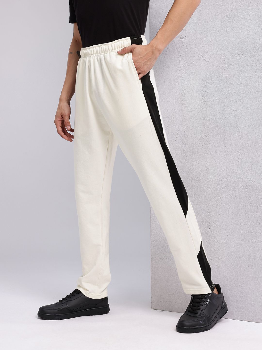 HRX by Hrithik Roshan Men Contrast Side Panel Lifestyle Track Pants