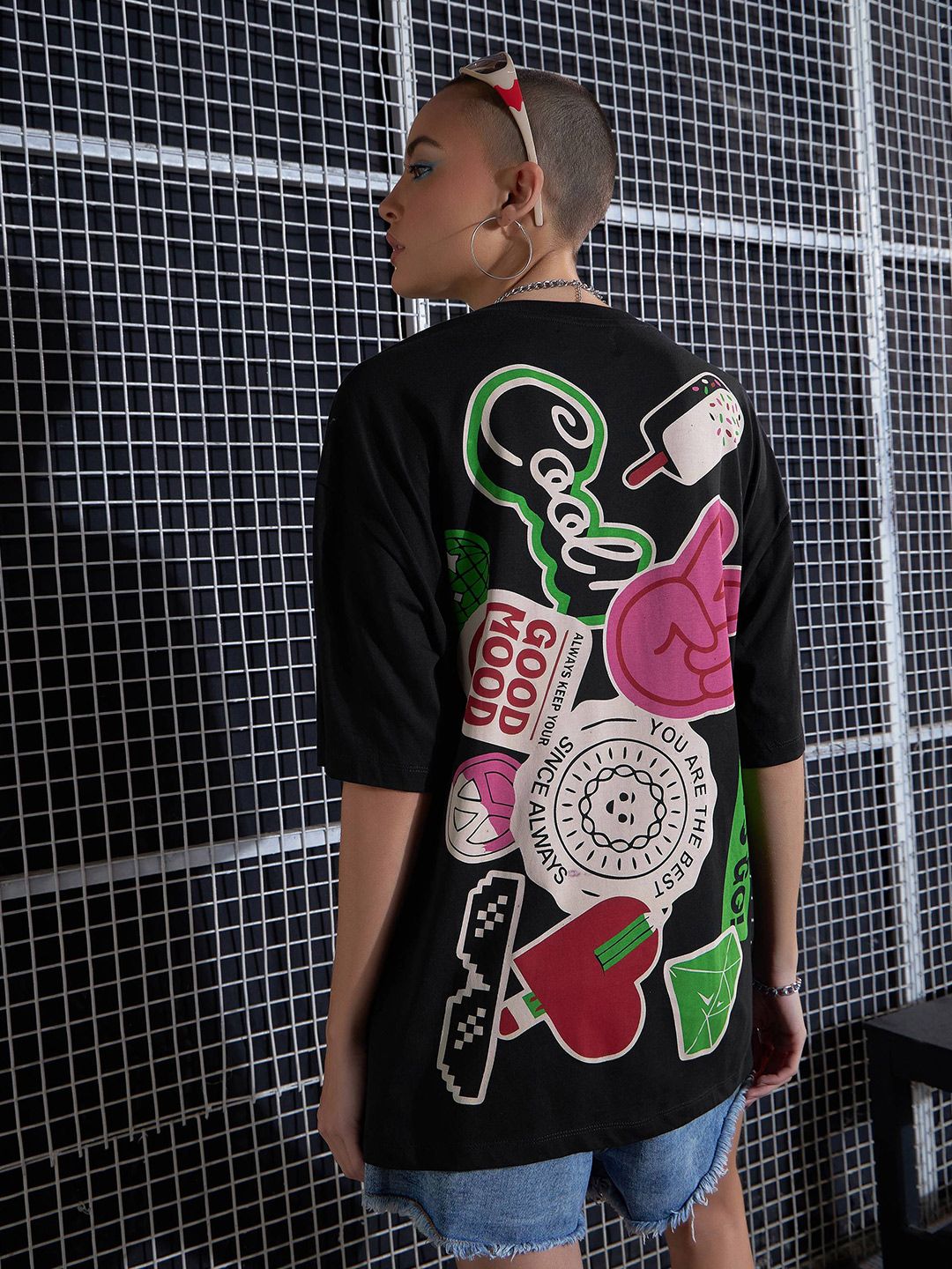 SASSAFRAS Black Graphic Printed Drop-Shoulder Oversized Pure Cotton T-shirt