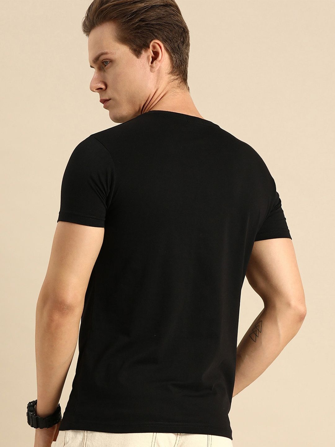 Bewakoof Men Black Printed Round Neck Pure Cotton T-shirt