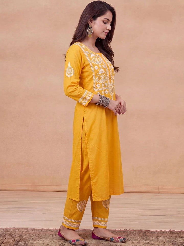 House of Chikankari Women Ethnic Motifs Embroidered Regular Chikankari Kurta with Trousers