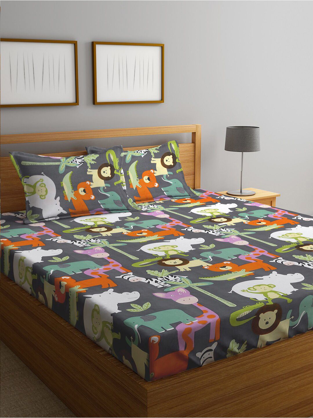 KLOTTHE Grey & White Conversational-Printed 300TC Double Bedsheet with 2 Pillow Covers