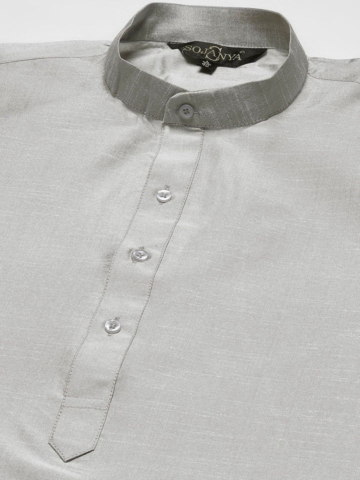 SOJANYA Men Grey Kurta with Churidar