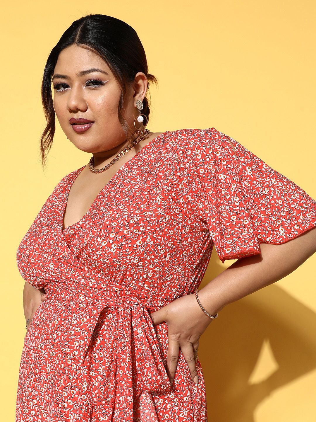 Berrylush Curve Floral Crepe Maxi Dress
