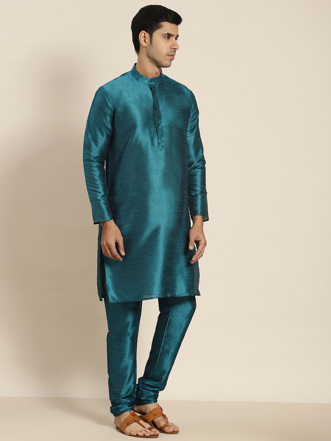SOJANYA Men Teal Kurta with Churidar