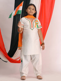 VASTRAMAY Girls White Yoke Design Regular Gotta Patti Kurta & Patiala With Dupatta