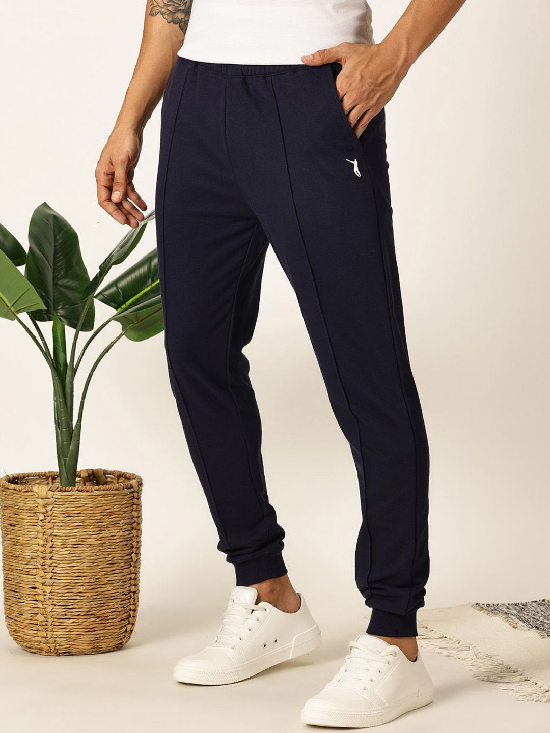 Thomas Scott Men Slim-Fit Mid Rise Joggers