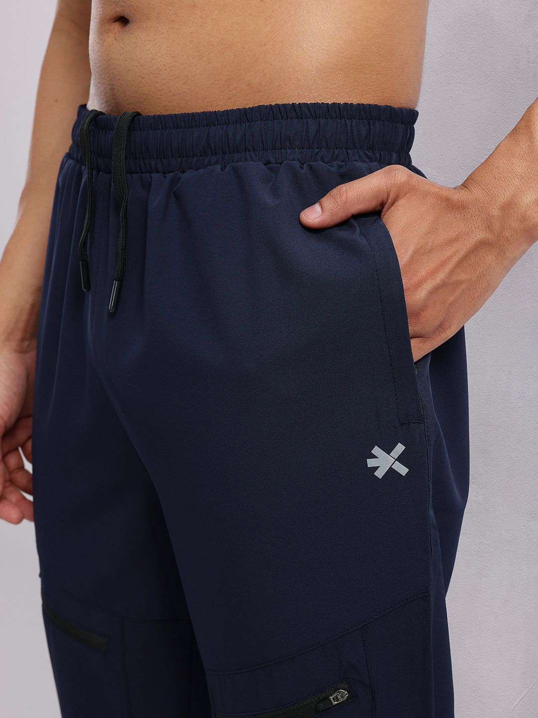 HRX by Hrithik Roshan Men Mid-Rise Rapid-Dry Training Joggers with Zip Detailing