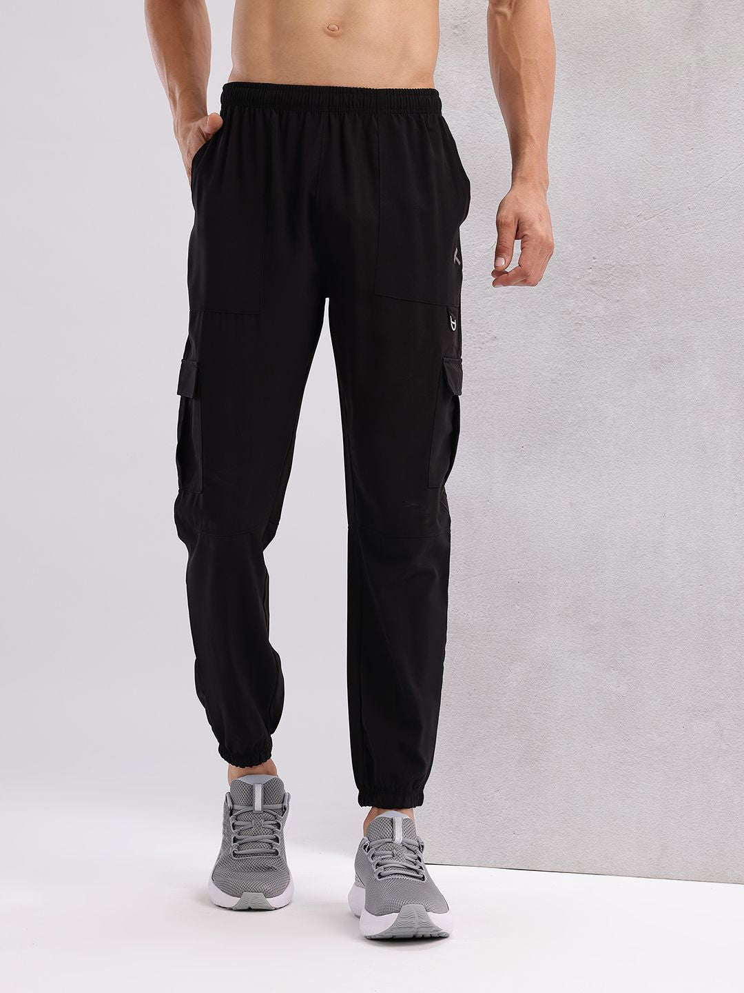 HRX by Hrithik Roshan Men Panelled Mid-Rise Rapid-Dry Training Cargos