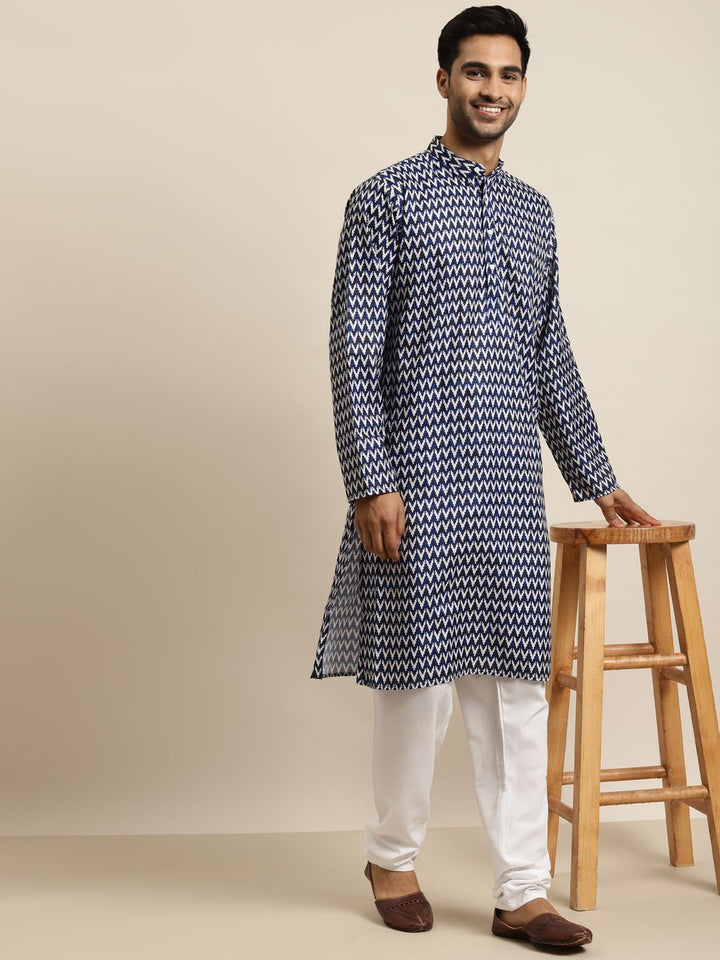 SOJANYA Men Navy Blue & White Chevron Printed Cotton Indigo Kurta