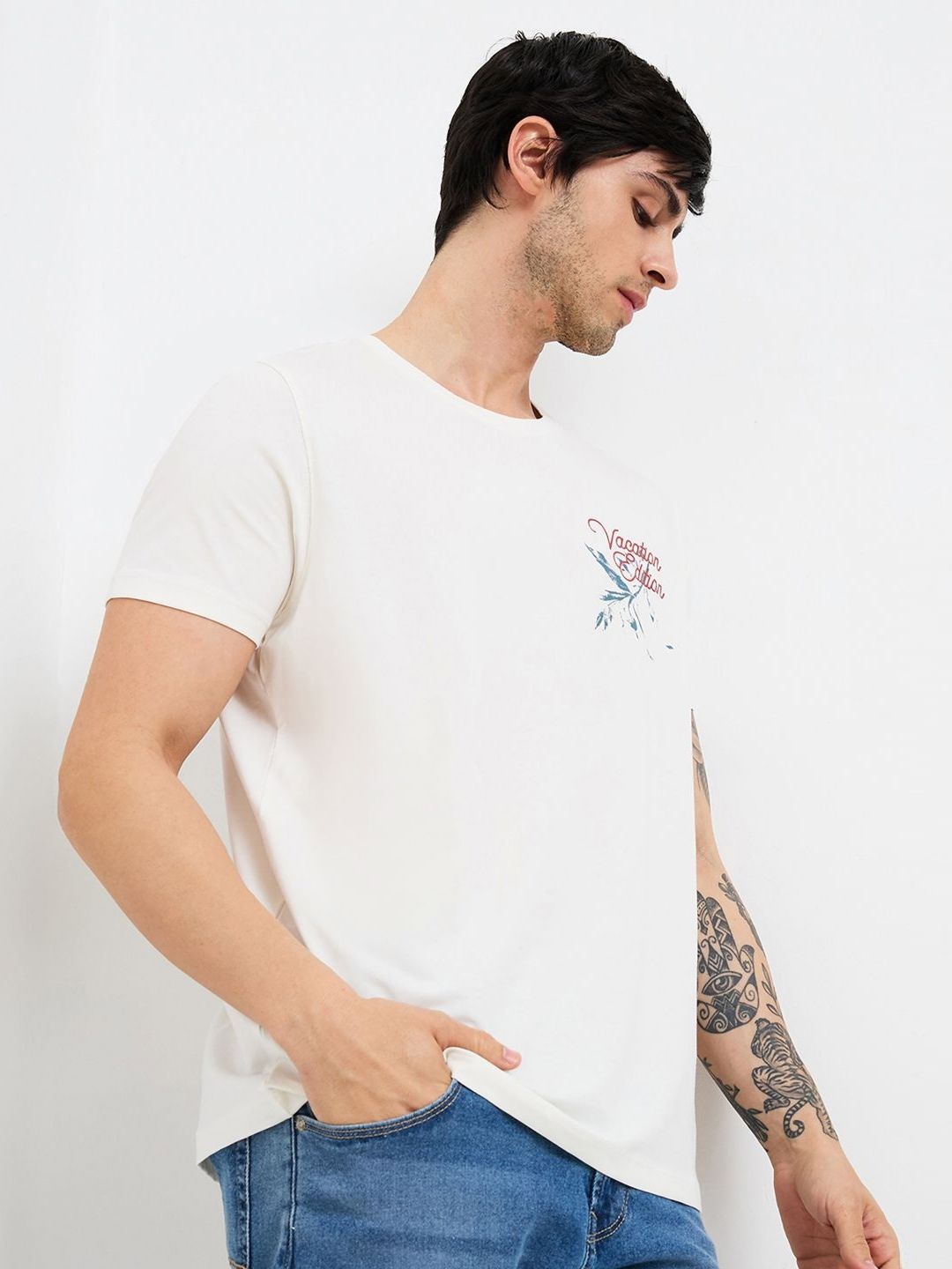 SPYKAR Men Typography Printed Round Neck Cotton Slim Fit T-shirt