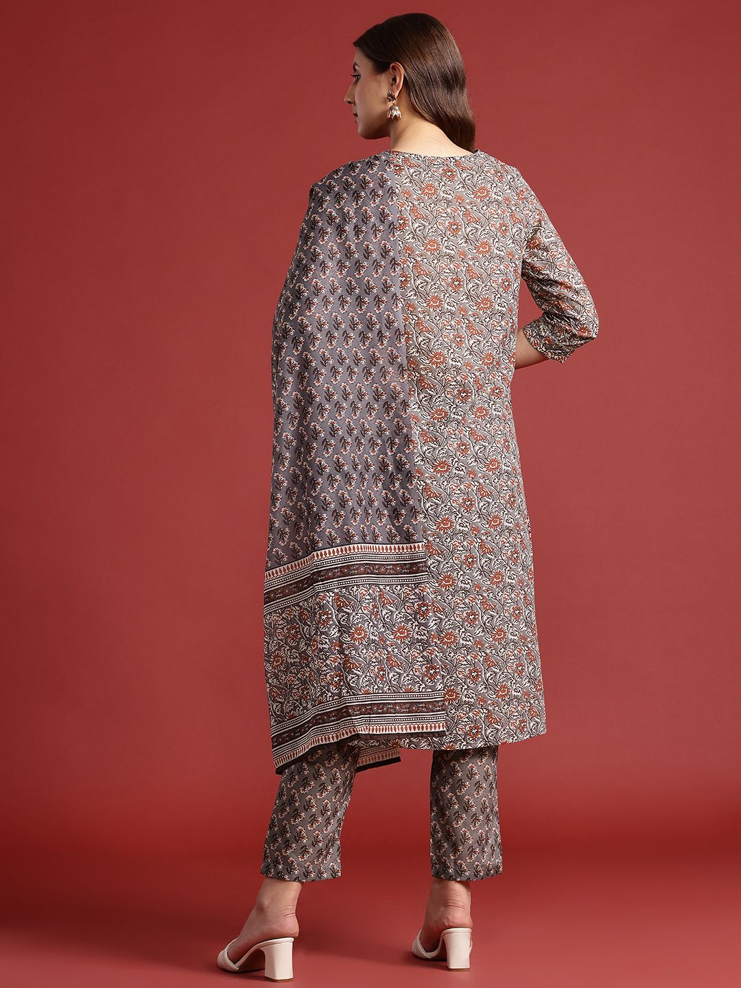 Anouk Ethnic Motif Print Kurta with Trousers & Dupatta