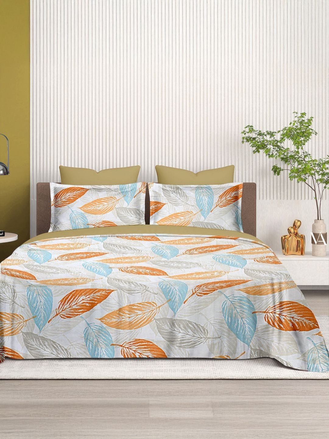 Cortina Glazed Cotton Yellow Paisley 140 TC King Bedsheet with 2 Pillow Covers