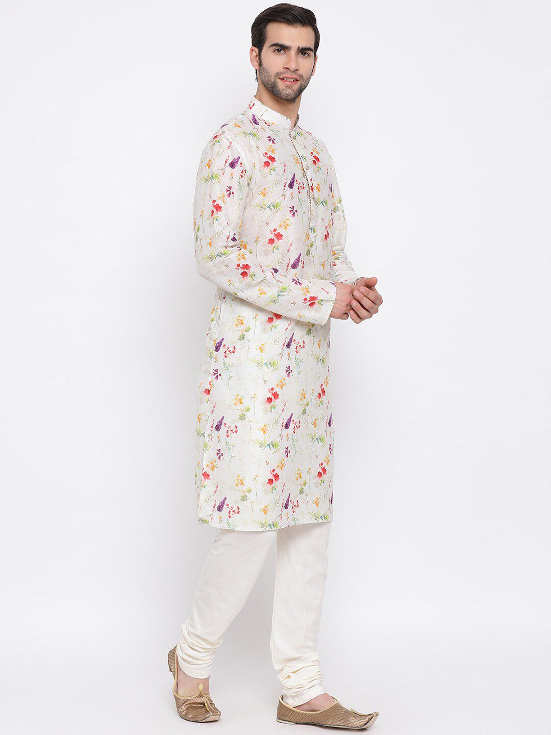 VASTRAMAY Men Cream-Coloured Floral Printed Kurta with Pyjamas
