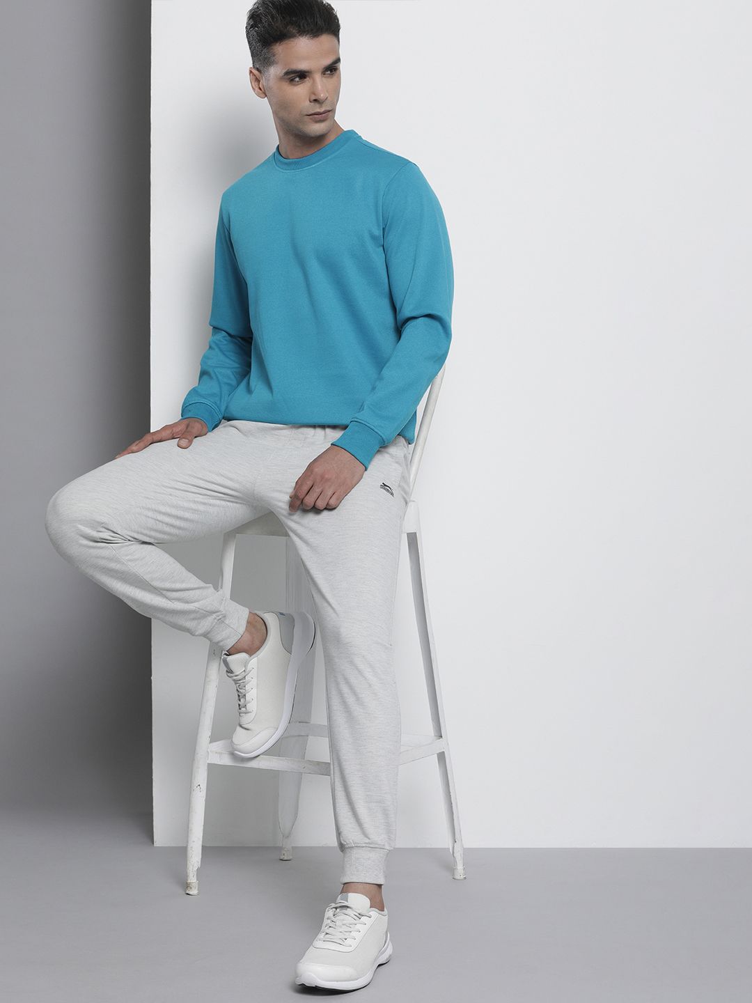 The Indian Garage Co Men Blue Round Neck Sweatshirt