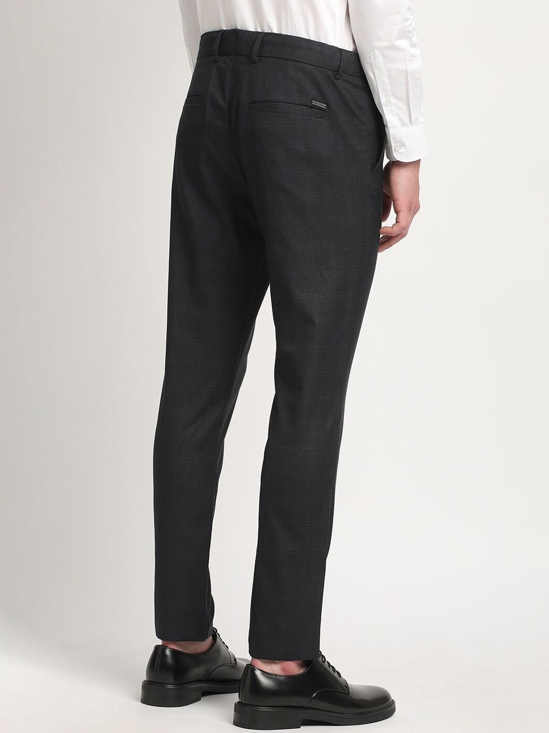 THE BEAR HOUSE Men Solid Checked Tapered Fit Mid-Rise Formal Trousers