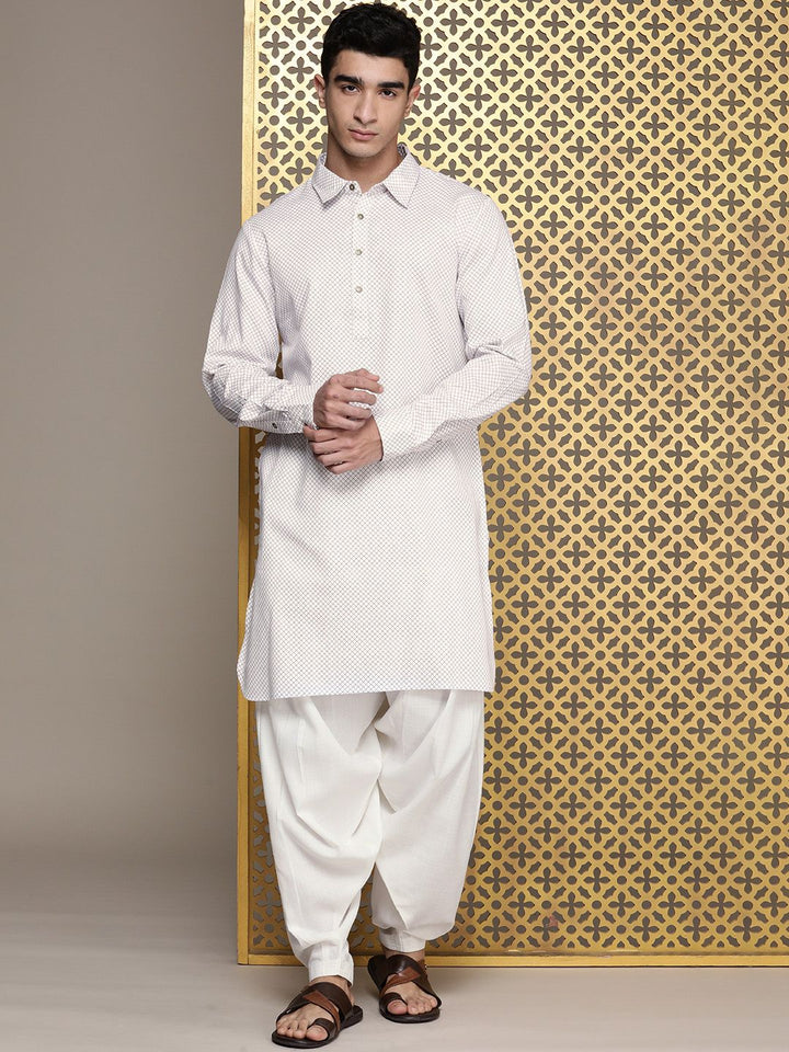 House of Pataudi Checked Regular Jashn Kurta with Pathani Salwar