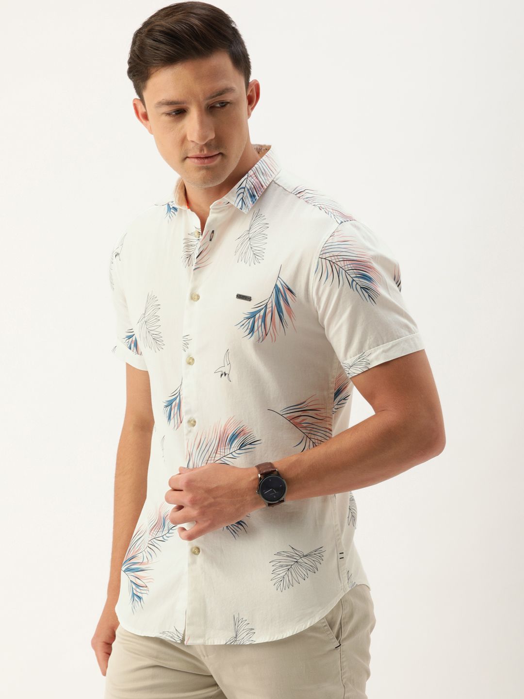 The Indian Garage Co Men Slim Fit Conversational Printed Resortwear Shirt