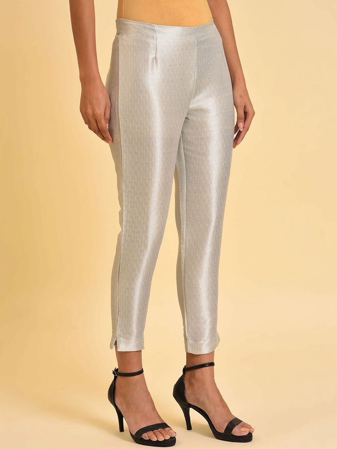W Women Silver-Toned Comfort Slim Fit Cropped Trousers