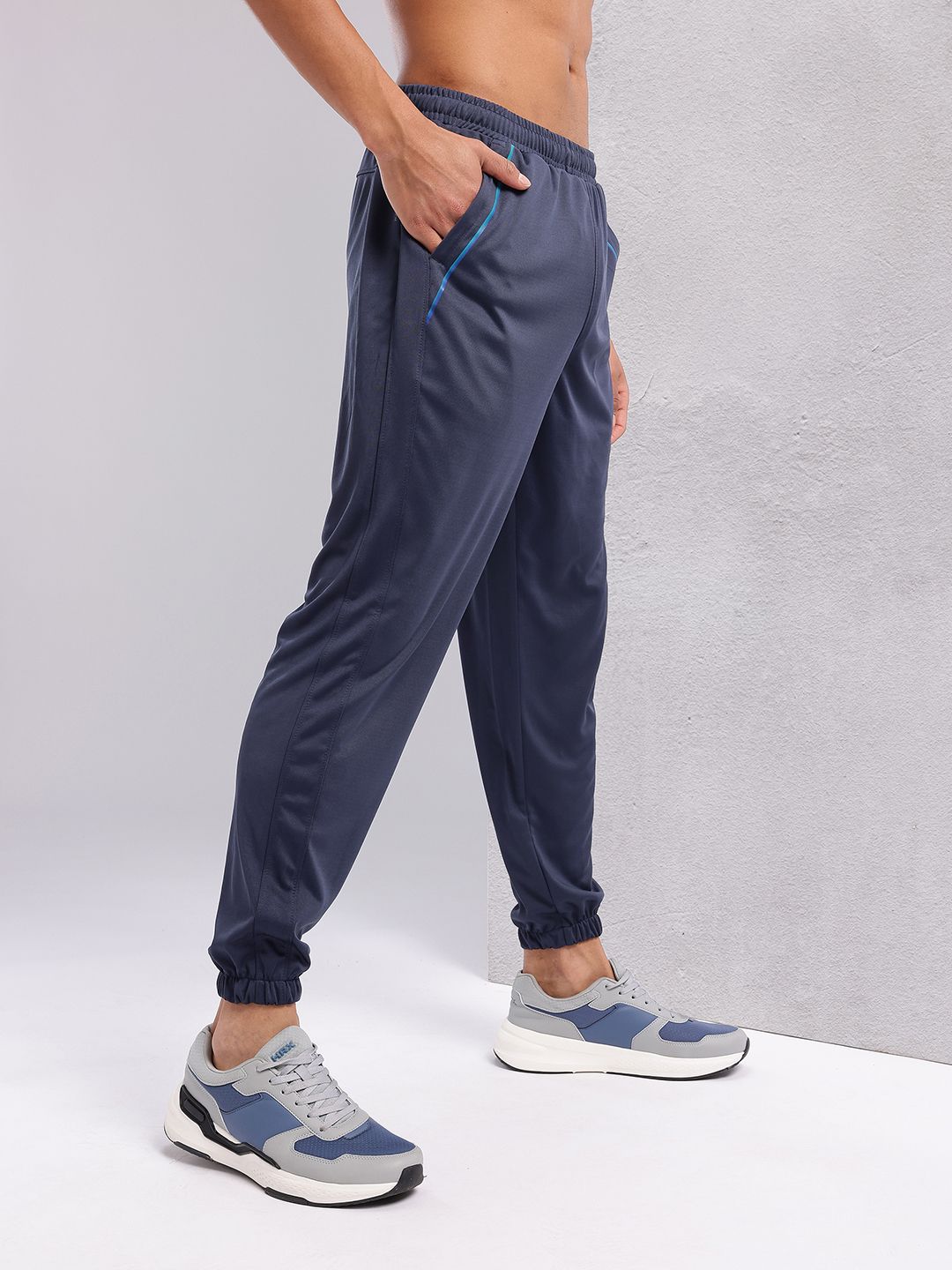 HRX by Hrithik Roshan Men Mid-Rise Rapid-Dry Training Joggers