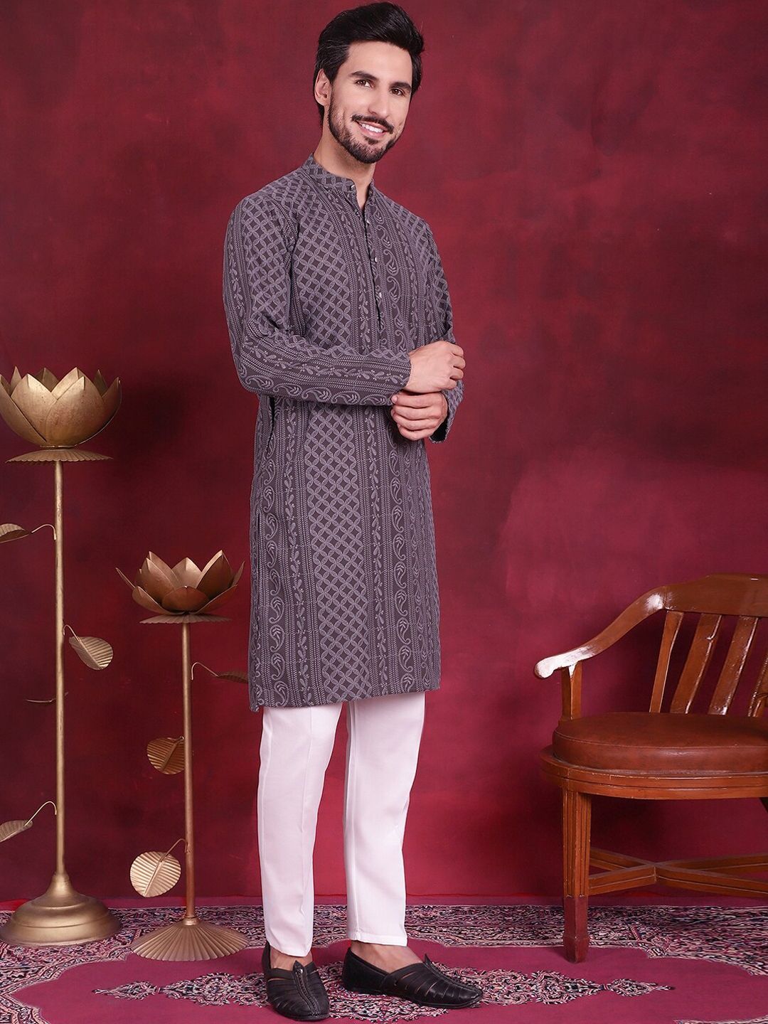 Jompers Ethnic Motifs Embroidered Chikankari Kurta with Pyjamas