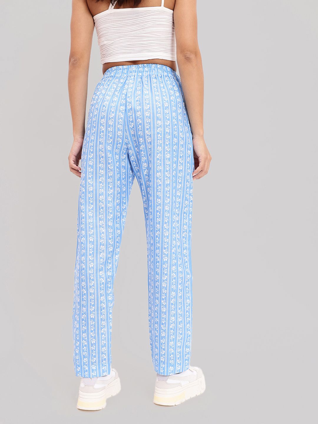 DressBerry Women Playful Patterns Blend Printed Pleated Trousers