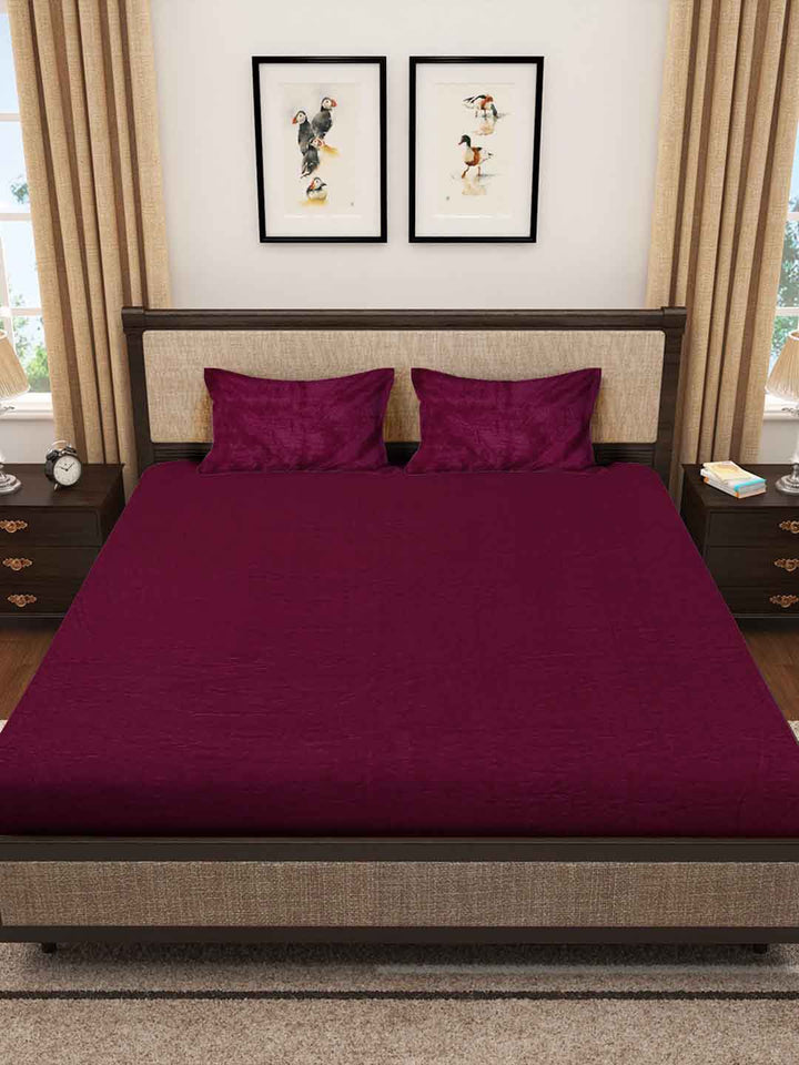 KLOTTHE Maroon Solid Flat 300 TC Woolen King Bed Sheet With 2 Pillow Covers-250X225 cm