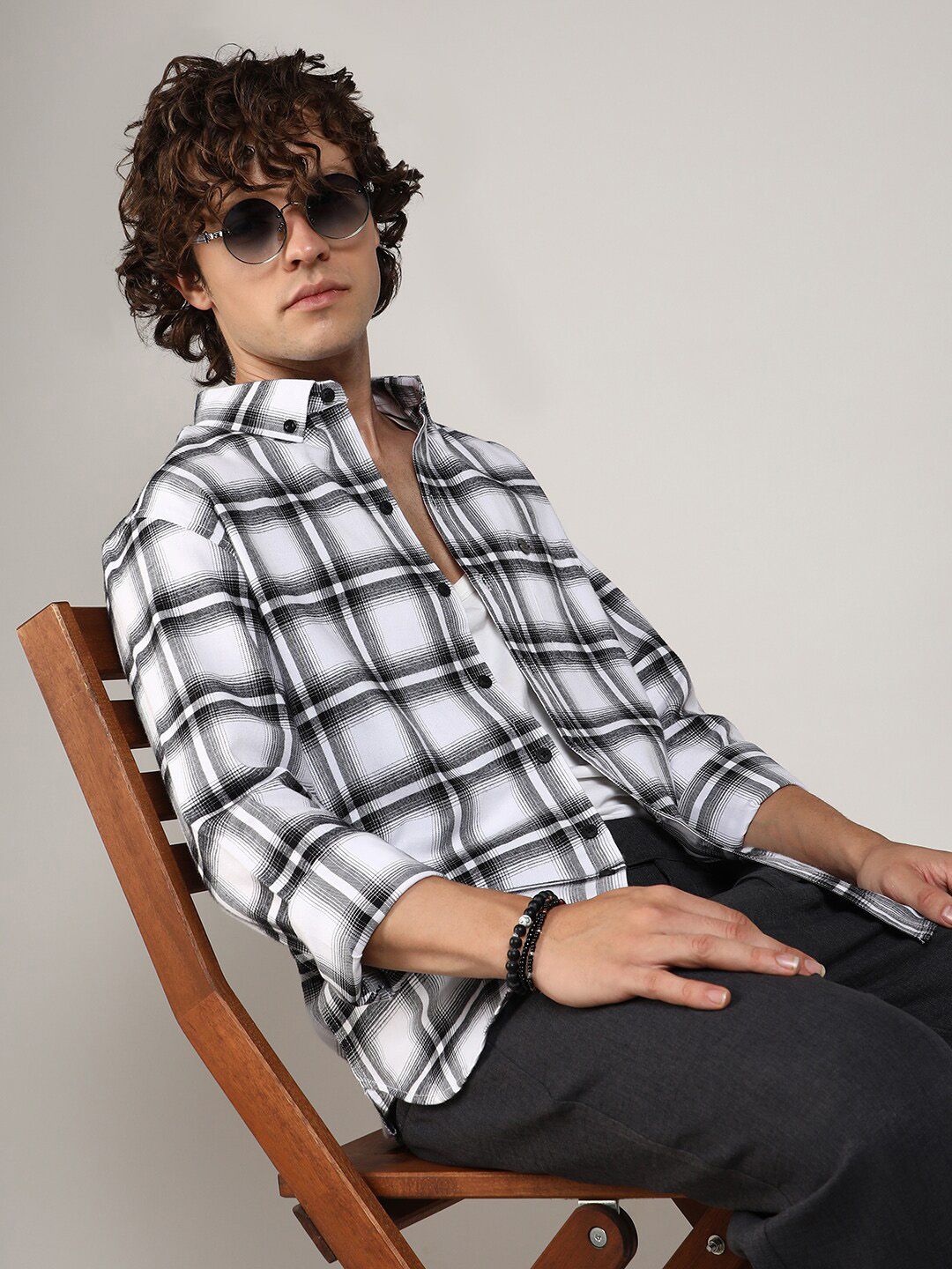 Campus Sutra White Classic Tartan Checked Cotton Casual Shirt