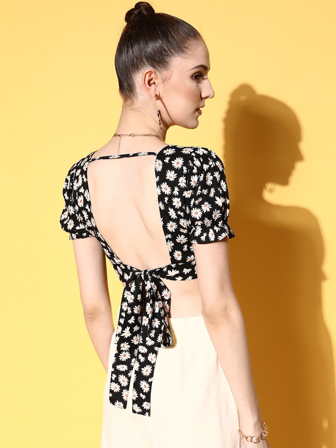 Berrylush Floral Print Crepe Empire Crop Top