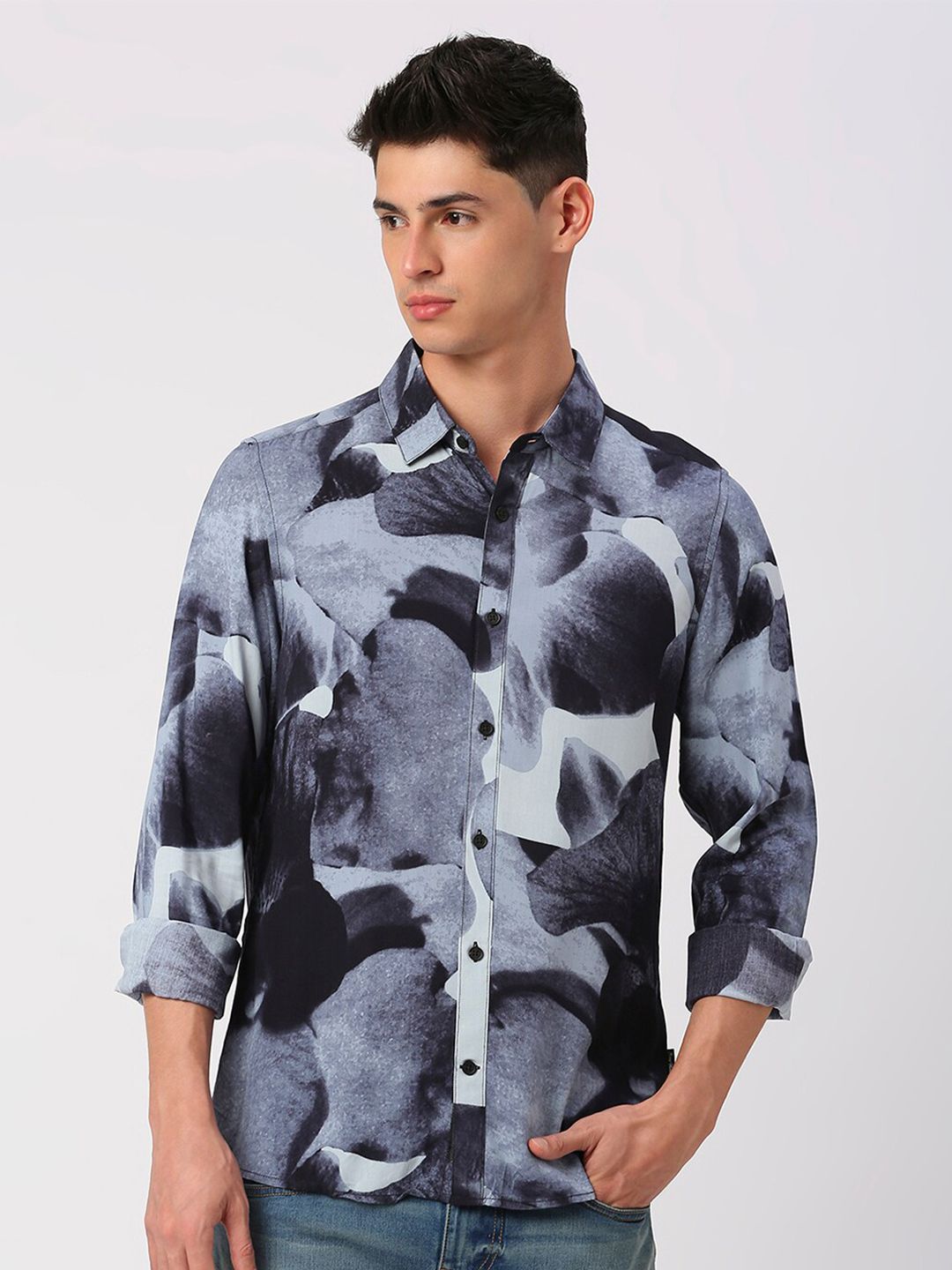 Being Human Abstract Printed Cotton Slim Fit Casual Shirt