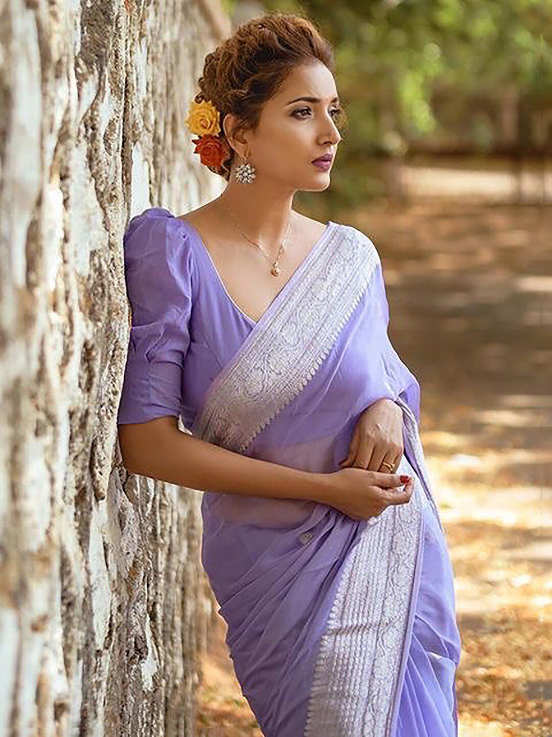 KALINI Ethnic Woven Design Zari Banarasi Saree