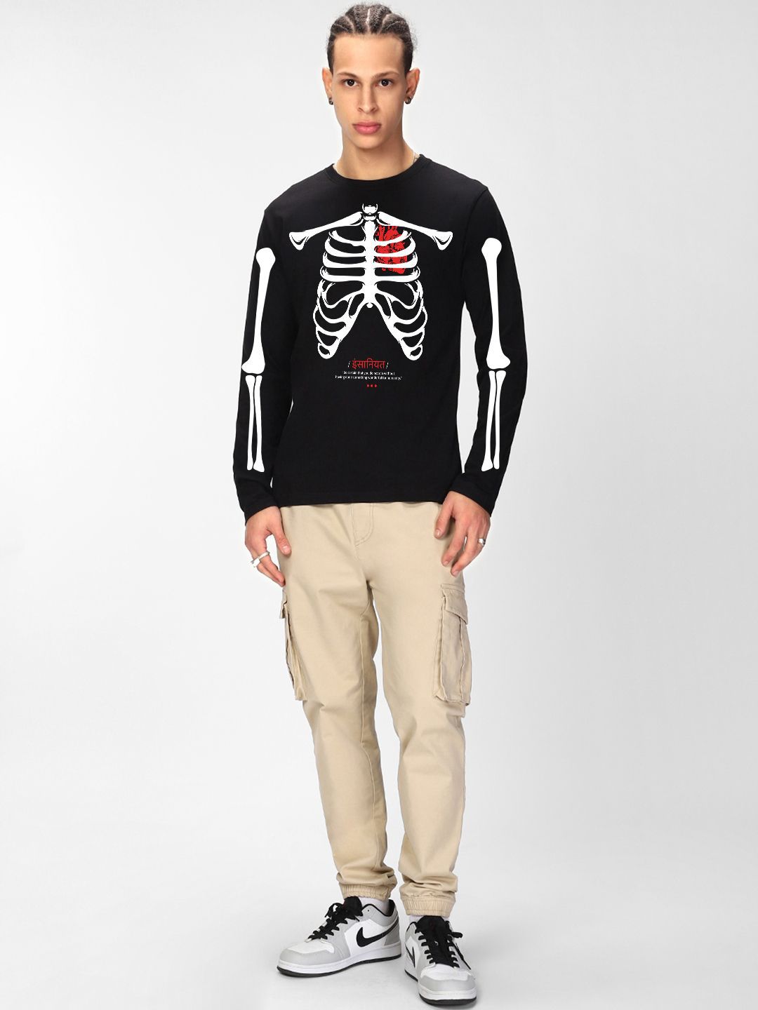 Bewakoof Men Graphic Printed Round Neck Pure Cotton T-shirt