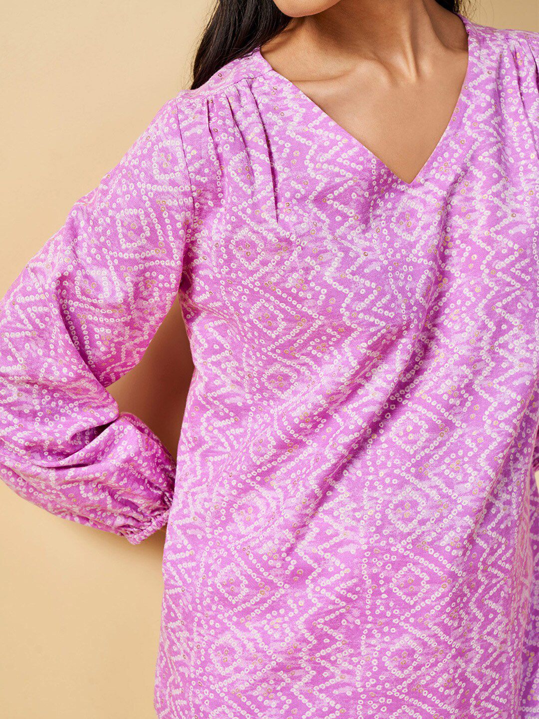 Global Desi Ethnic Motifs Print V-Neck Puff Sleeves Top