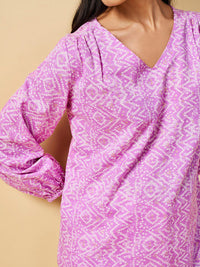 Global Desi Ethnic Motifs Print V-Neck Puff Sleeves Top