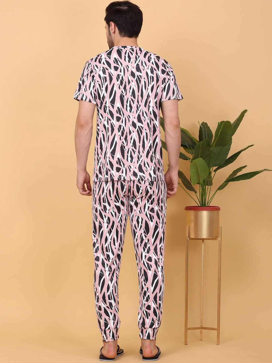 Sweet Dreams Pink & White Abstract Printed Round Neck Night suit