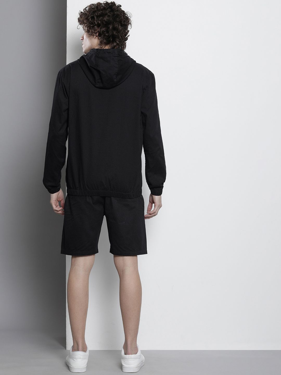 The Indian Garage Co Men Solid Pure Cotton Sweatshirt With Shorts