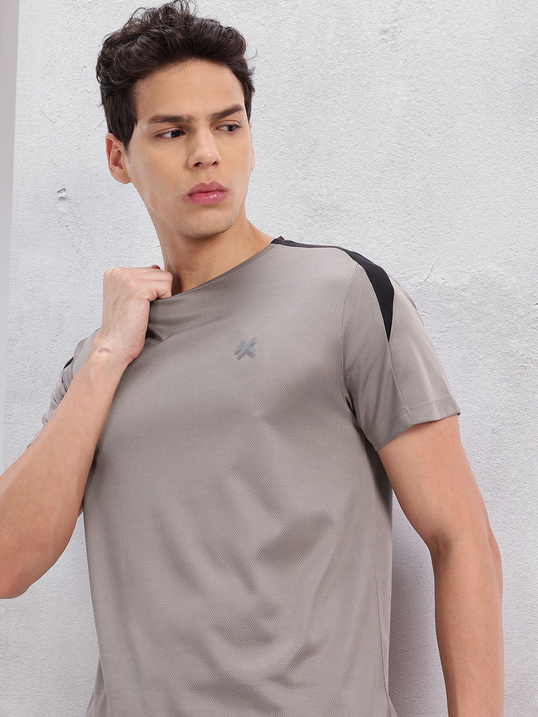 HRX by Hrithik Roshan Colourblocked Detail Rapid-Dry Running T-shirt