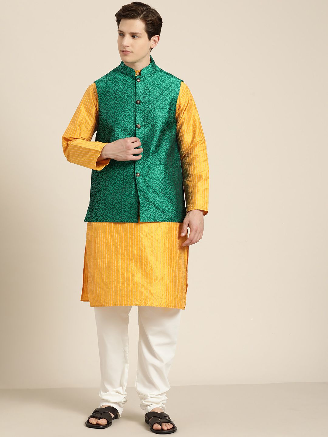 SOJANYA Kurta Belang Kuning Mustard Lelaki dengan Piyama & Jaket Nehru
