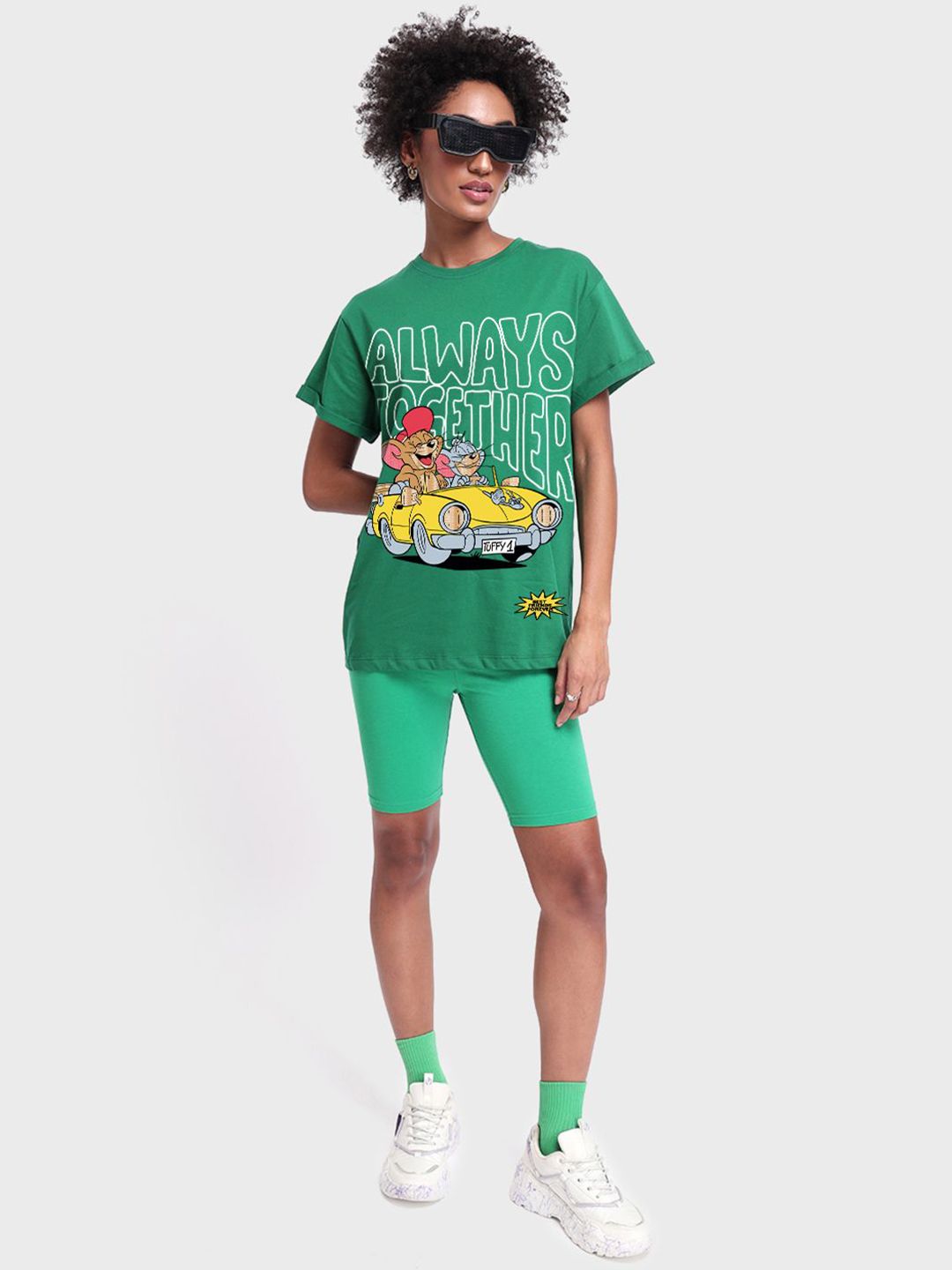 Bewakoof Women Graphic Printed Round Neck Pure Cotton Oversized Tom & Jerry T-shirt