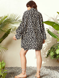 Berrylush Black & White Floral Printed Crop Top With Shrug And Short