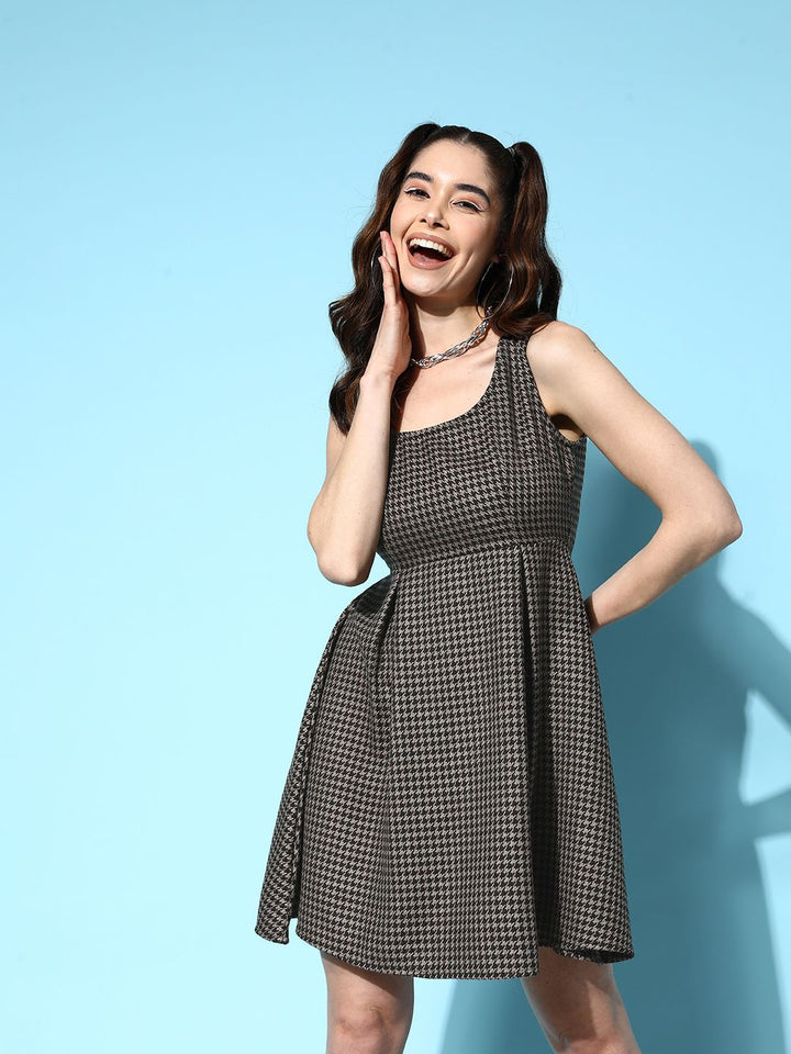 Berrylush Women Black Houndstooth A-Line Mini Dress