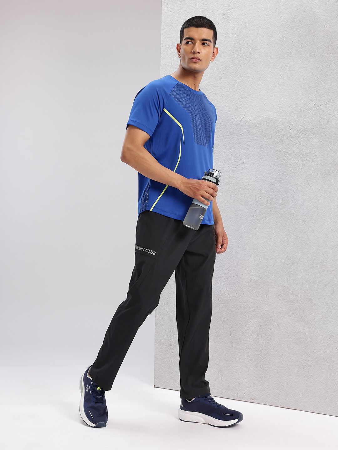HRX oleh Hrithik Roshan Men Butiran Reflektif Rapid-Dry Running Seluar Lintasan