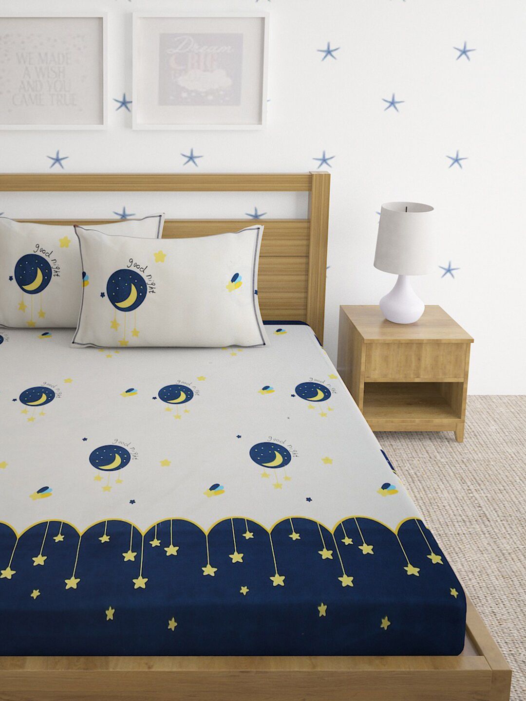HOSTA HOMES Off White Cartoon Characters 210 TC Queen Bedsheet & 2 Pillow Covers