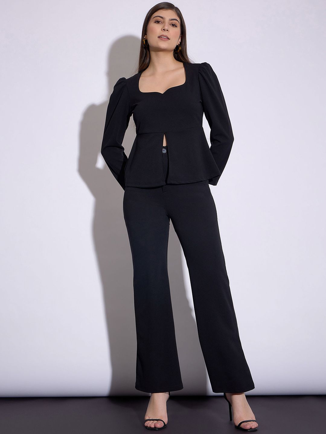 SASSAFRAS worklyf Sweetheart Neck Puff Sleeves Top With Bell Bottom Trousers