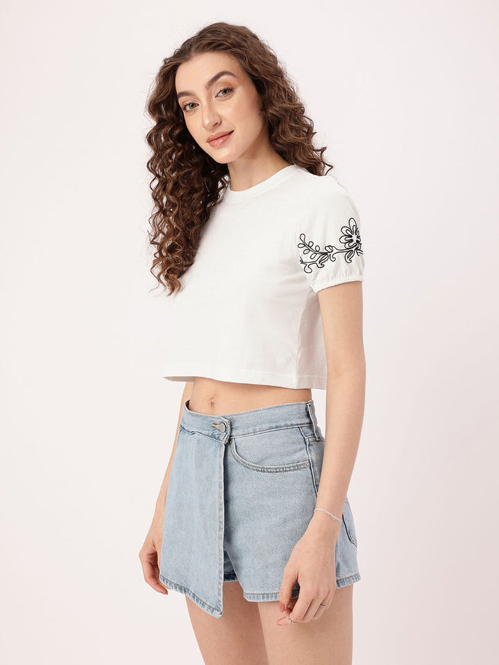 DressBerry Classic Feminine Embroidered Detail Crop Top