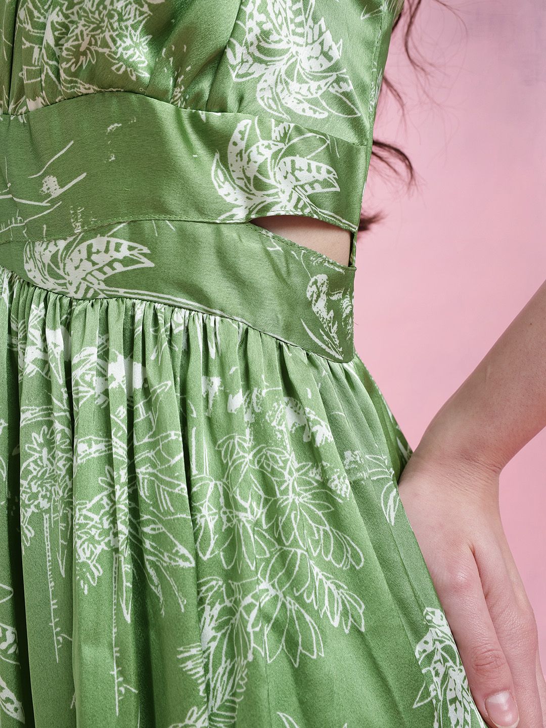 DressBerry Tropical Print Shoulder Straps Pleated Maxi Dress with Cut-Out Detail