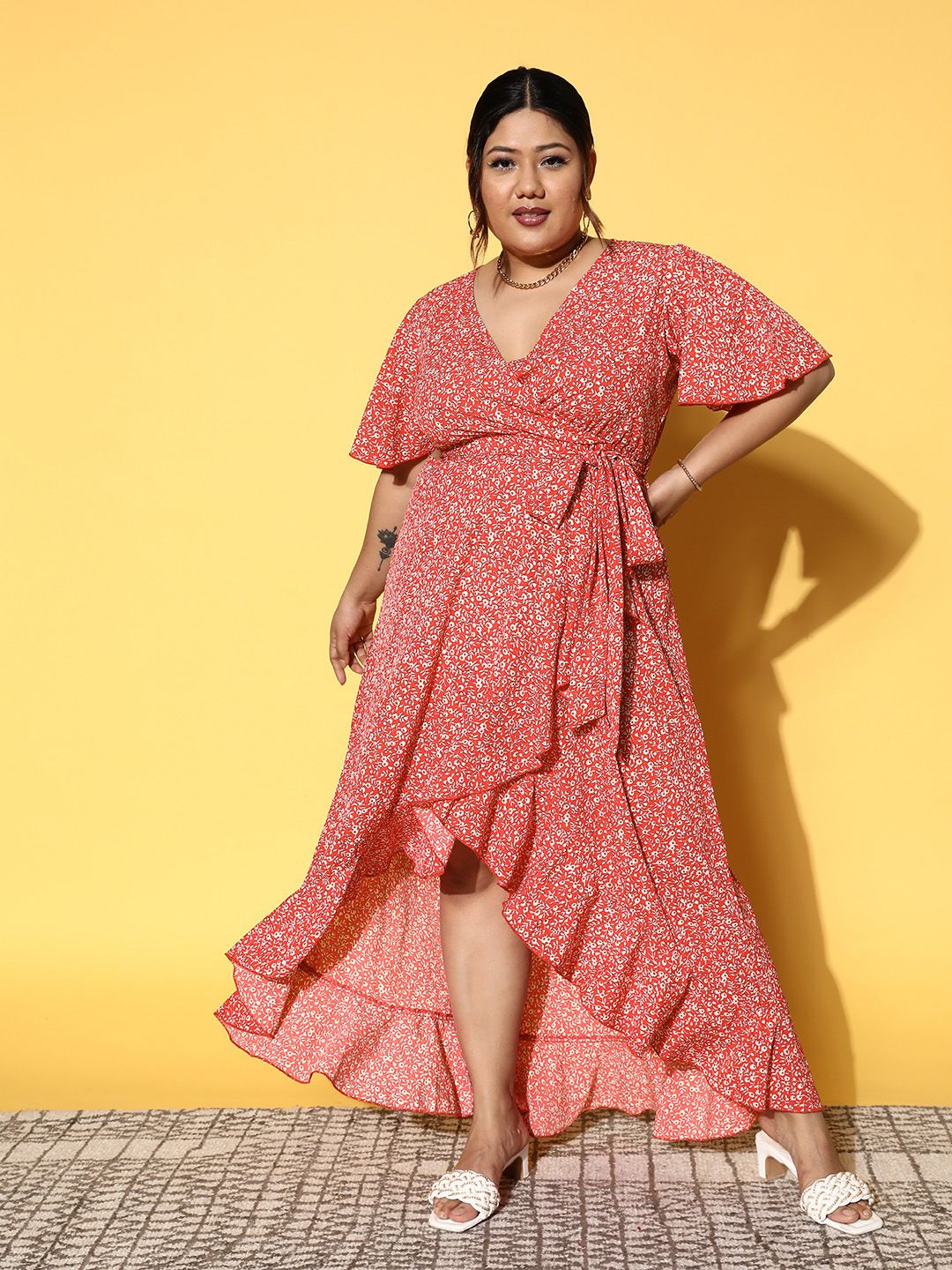Berrylush Curve Floral Crepe Maxi Dress