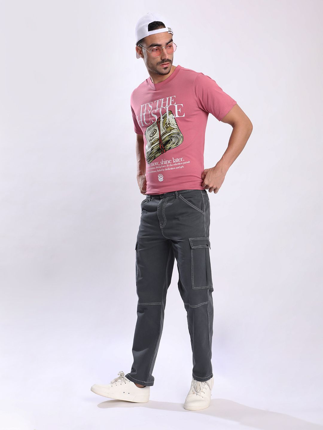 Bene Kleed Men Relaxed Pure Cotton Contrast Stitch Cargos Trousers