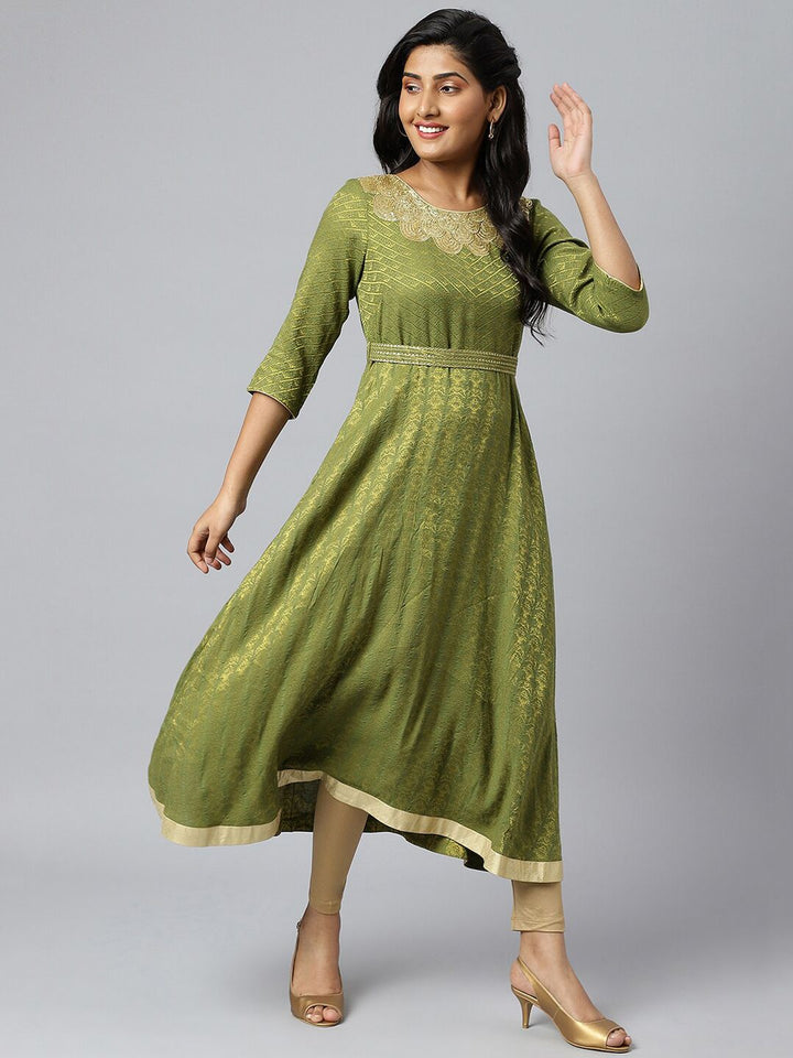 AURELIA Women Green & Gold-Toned Ethnic Motifs Thread Work Anarkali Kurta