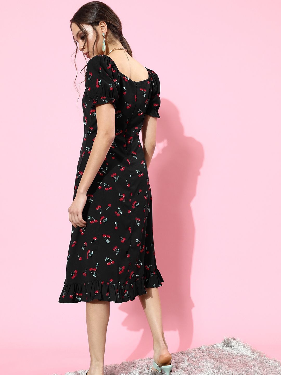 Berrylush Women Stylish Black Conversational Tiered Dress