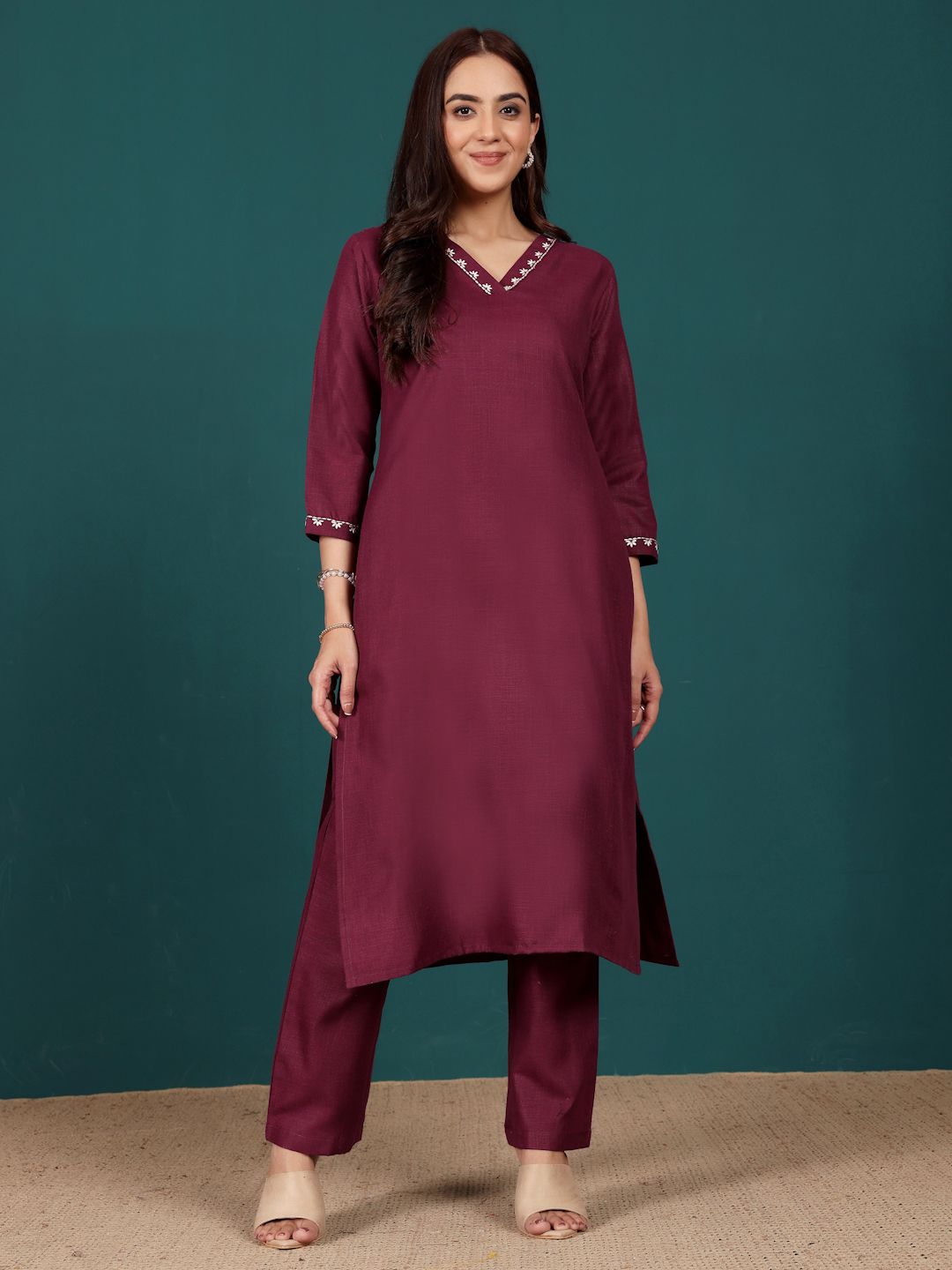 Varanga Women Embroidered Regular Thread Work Kurta with Trousers